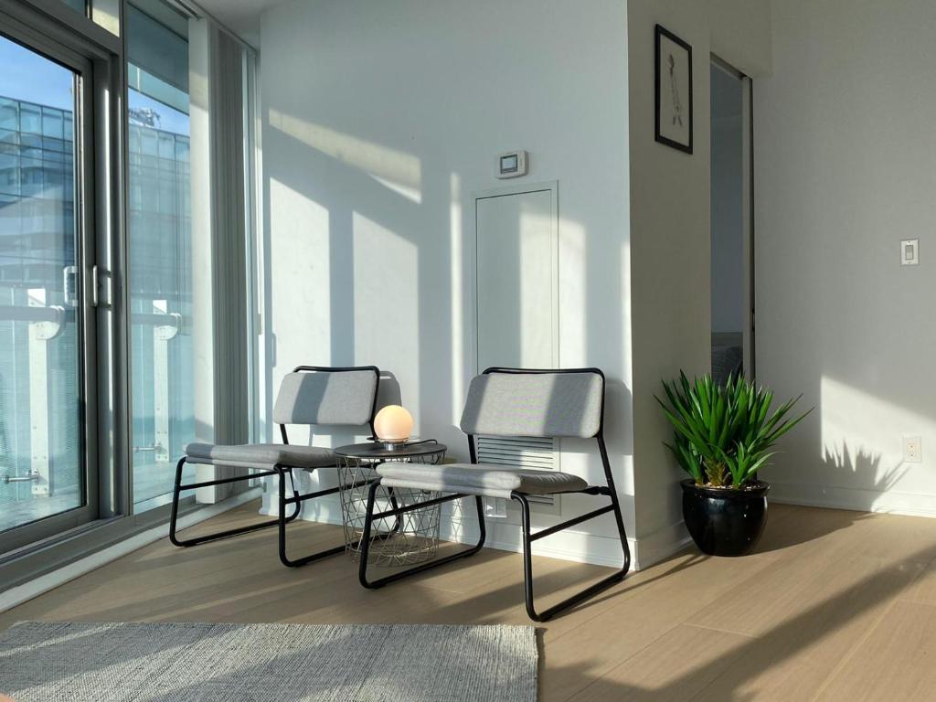 Posezení v ubytování Downtown Deluxe Suite