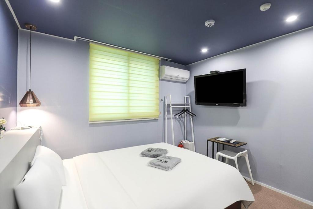 TV a/nebo společenská místnost v ubytování Hotel Stay Q Daejeon