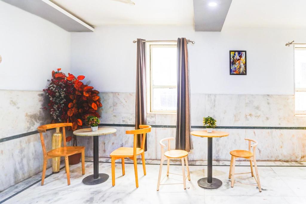 Fotografie z fotogalerie ubytování Super Collection O Sector 110 Noida v destinaci Noida