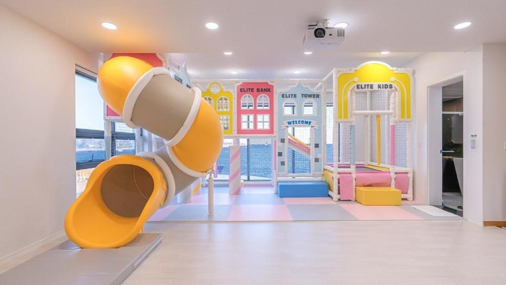 Pohang The Elite Private Kids Pool Villa - Quadruple Room 5