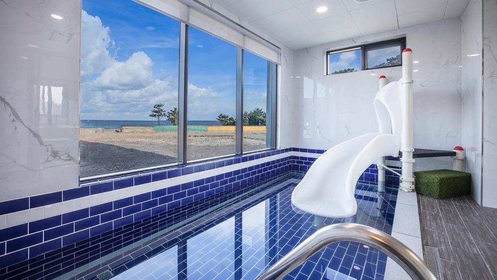 Pohang The Elite Private Kids Pool Villa - Quadruple Room