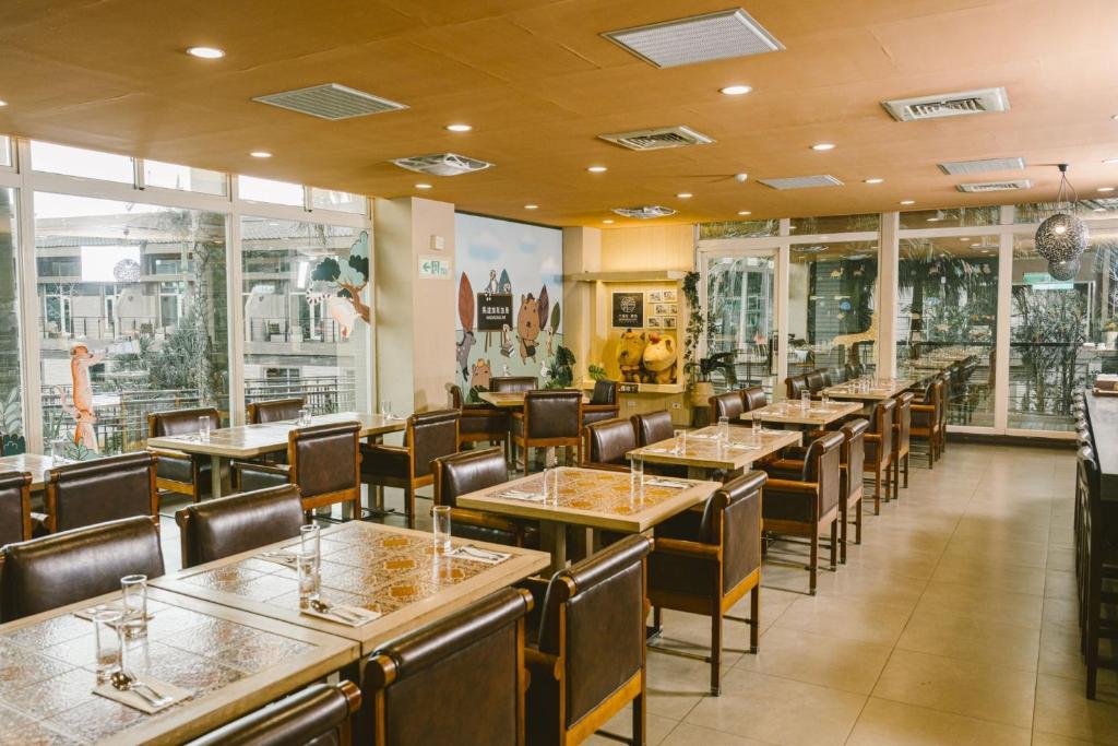 Restaurace v ubytování Leofoo Resort Guanshi
