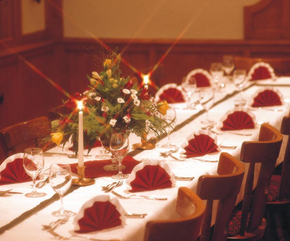 Restaurace v ubytování Hotel Haus Rameil
