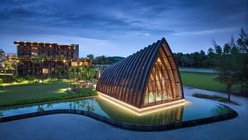 Zahrada ubytování Hotel Indigo Bintan Lagoi Beach by IHG