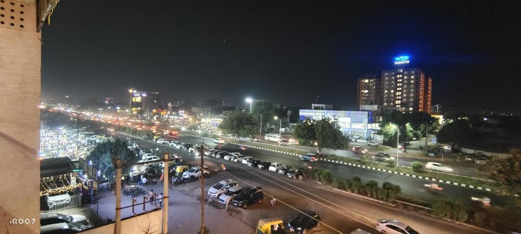 Nespecifikovaný výhled na destinaci Ahmadábád nebo výhled na město při pohledu z hotelu