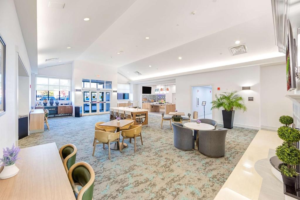 Posezení v ubytování Homewood Suites by Hilton East Rutherford - Meadowlands, NJ