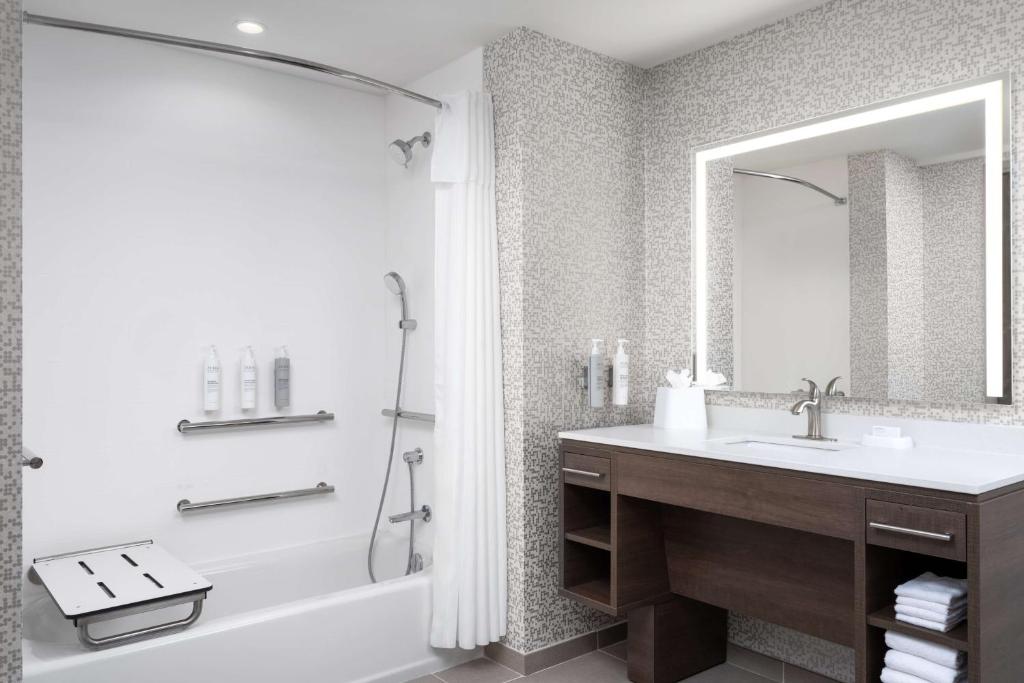 Home2 Suites By Hilton Winter Haven photo