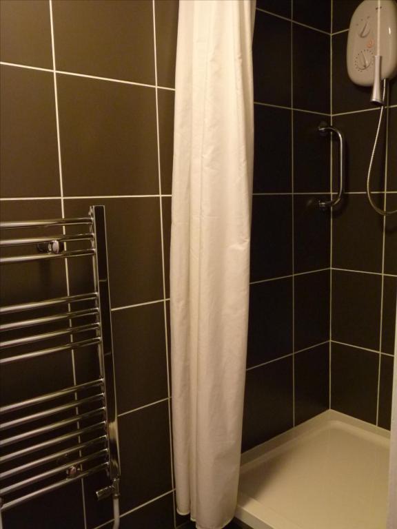 Apollo Guest House - Chambre Double Avec Douche Et Toilettes Communes