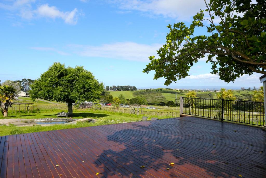 Holiday house in totara park - Resim 18