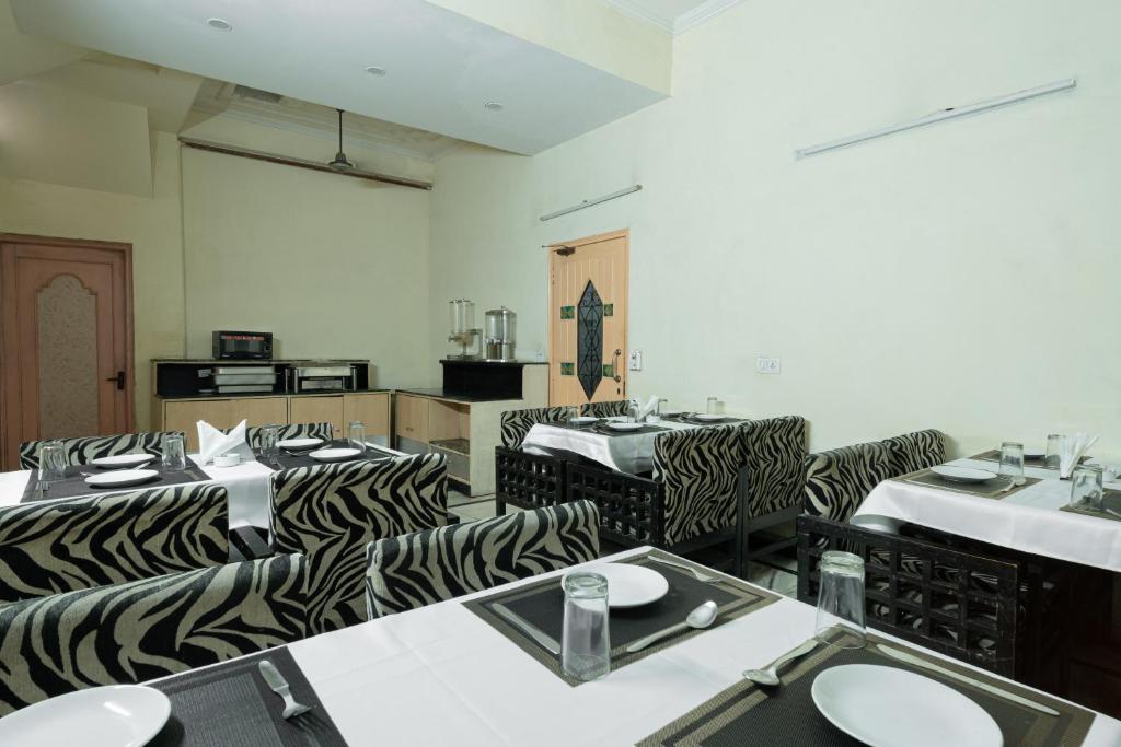 Restaurace v ubytování Hotel Sunstar Residency