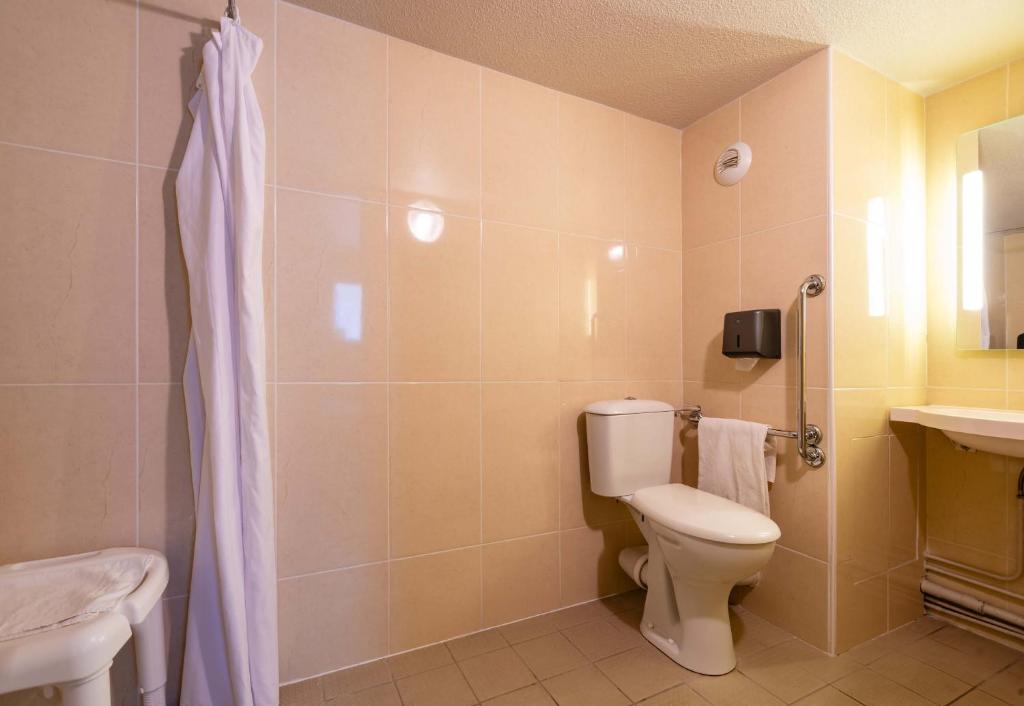Koupelna v ubytování B&B HOTEL Valence Nord