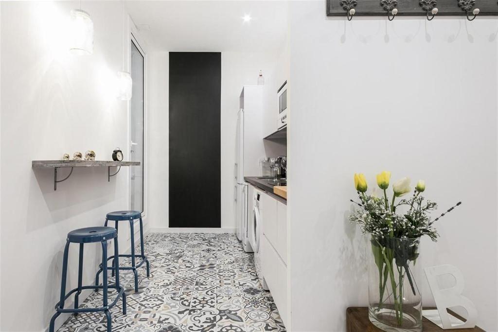 Kuchyňa alebo kuchynka v ubytovaní Apartment in downtown Barcelona - Vintage