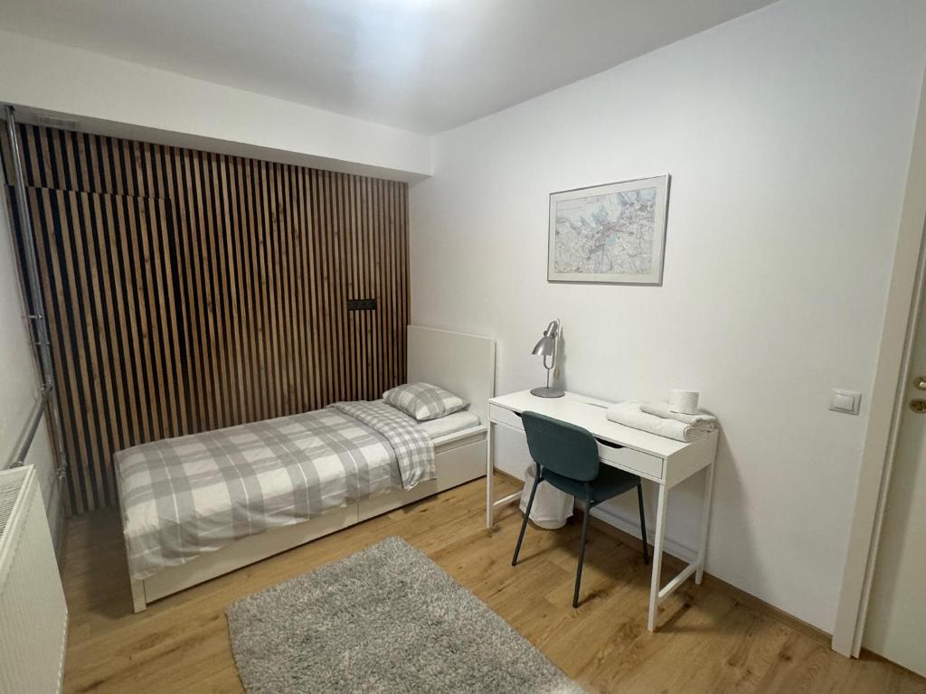 Postel nebo postele na pokoji v ubytování Private Room in the Heart of Tallinn