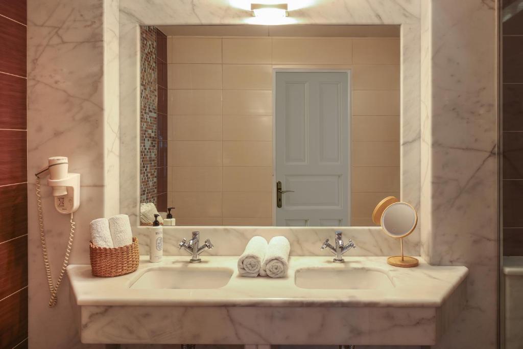 Amity Suites - Adults Only - 13