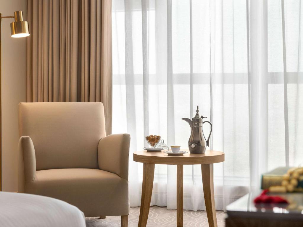 Posezení v ubytování Movenpick Makkah Hajar Tower
