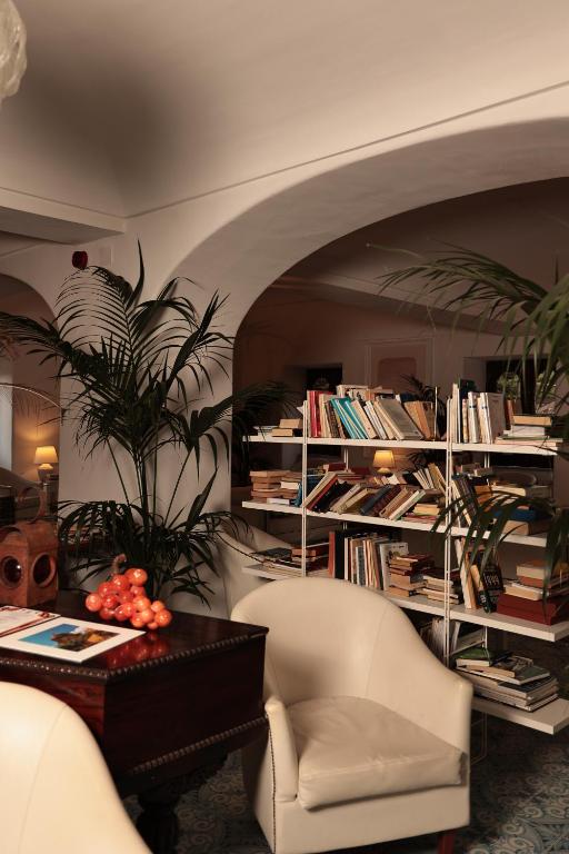 Biblioteka w hotelu