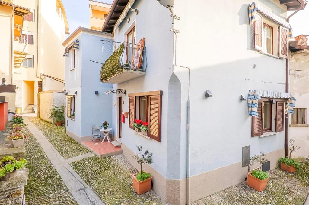 パッランツァにあるCasa Vacanza da Nicoloの白家