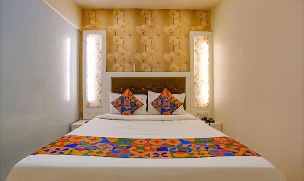 FabHotel Veera Residency - Nr Mumbai International Airport - Süit