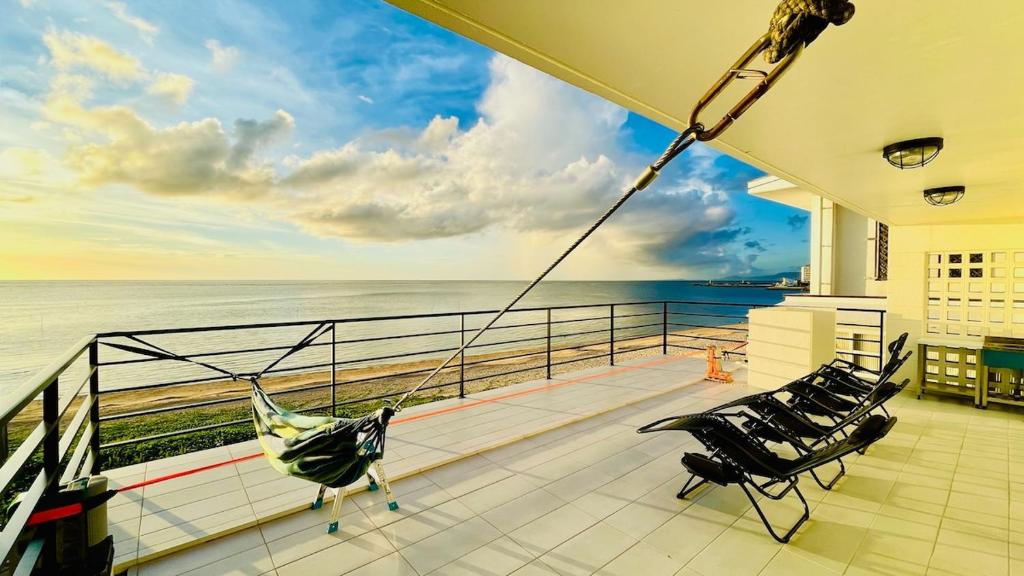 Beach Front House - Ocean & Sunset View - Piano