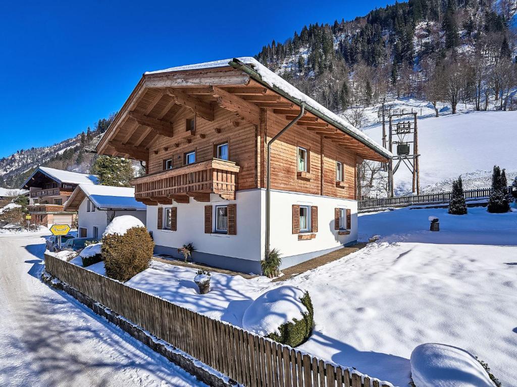 Το Holiday Home Wallner by Interhome τον χειμώνα