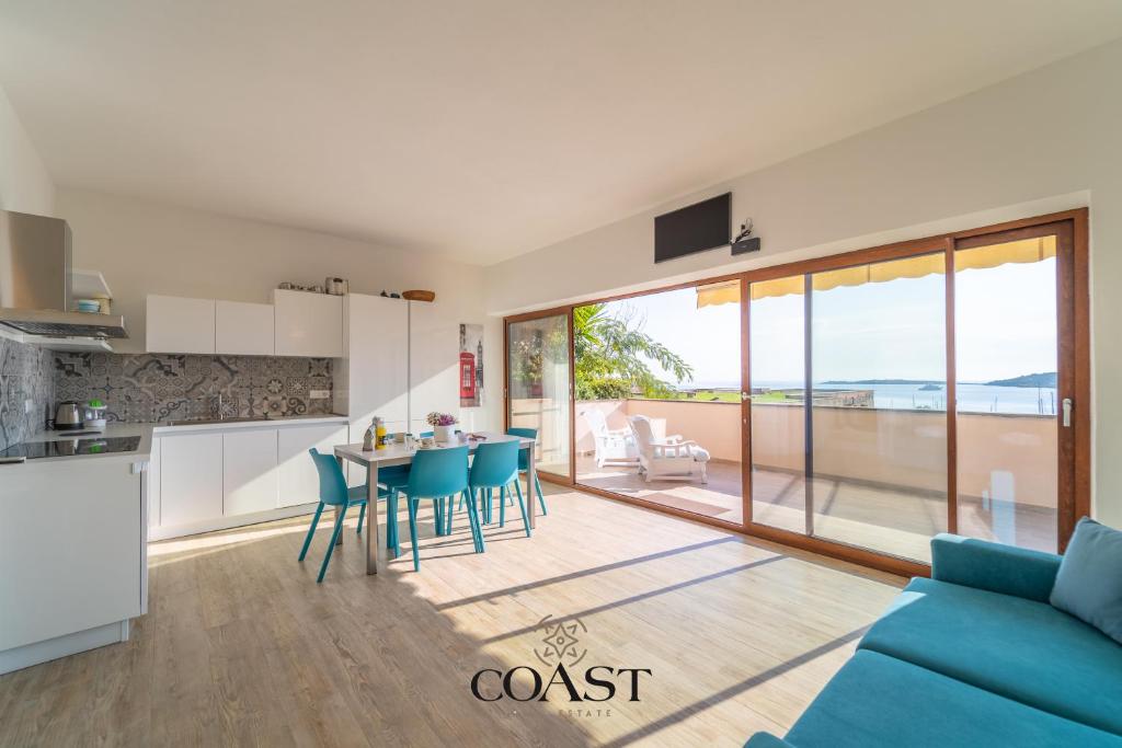 Η κουζίνα ή μικρή κουζίνα στο White Sea House - Trilocale Moderno e spazioso