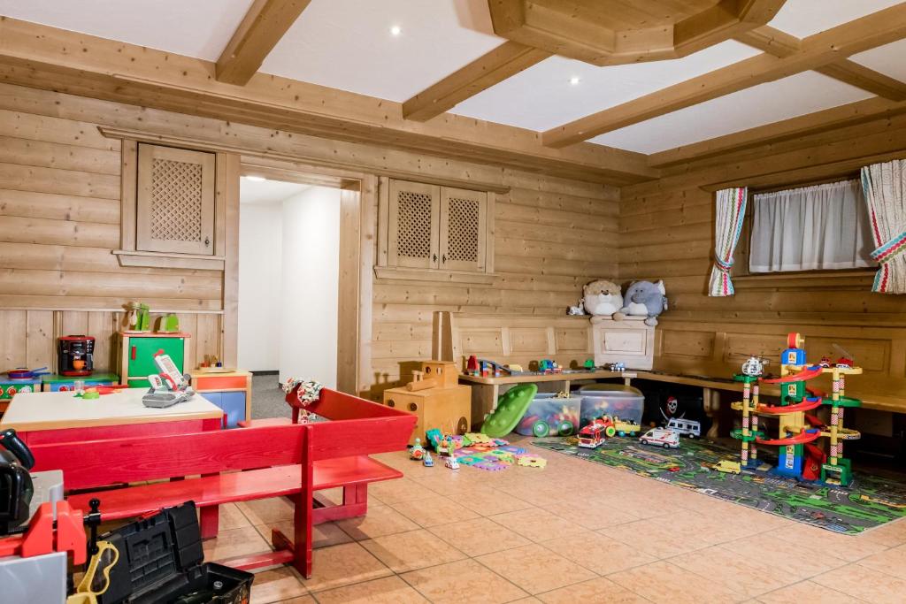 Otroški klub v nastanitvi Hotel Ritterhof Ellmau