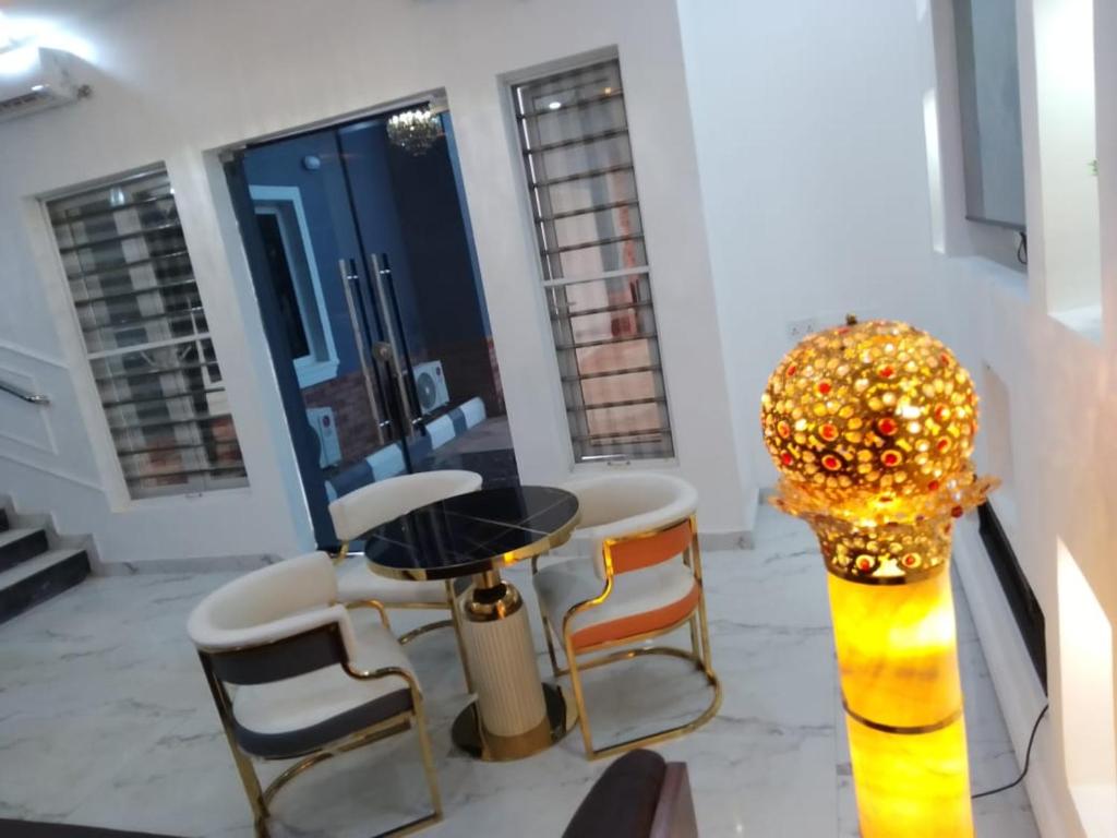 Posezení v ubytování De-Lites Hotel