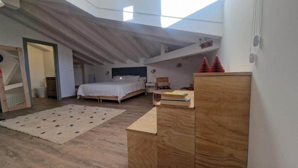 Postel nebo postele na pokoji v ubytování Albergue La Incera