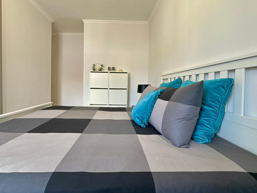 Posezení v ubytování HostiGuest CoLiving León y Castillo