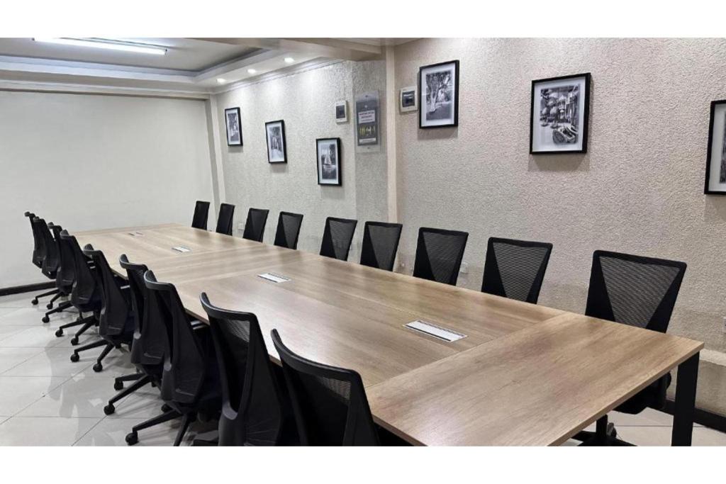 Konferenční prostory v ubytování Hemak Suites Hotel