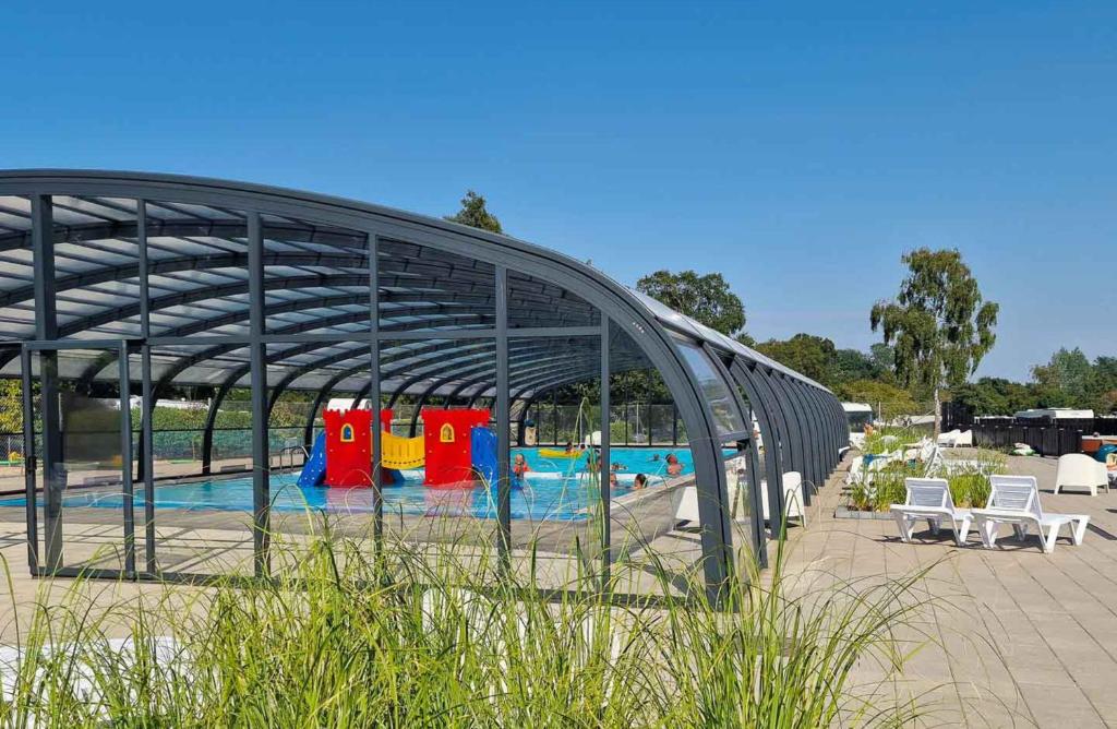 Bazén v ubytování First Camp Ajstrup Strand nebo v jeho okolí