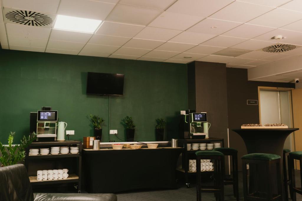 Příslušenství pro přípravu čaje a kávy v ubytování Quality Silesian Hotel
