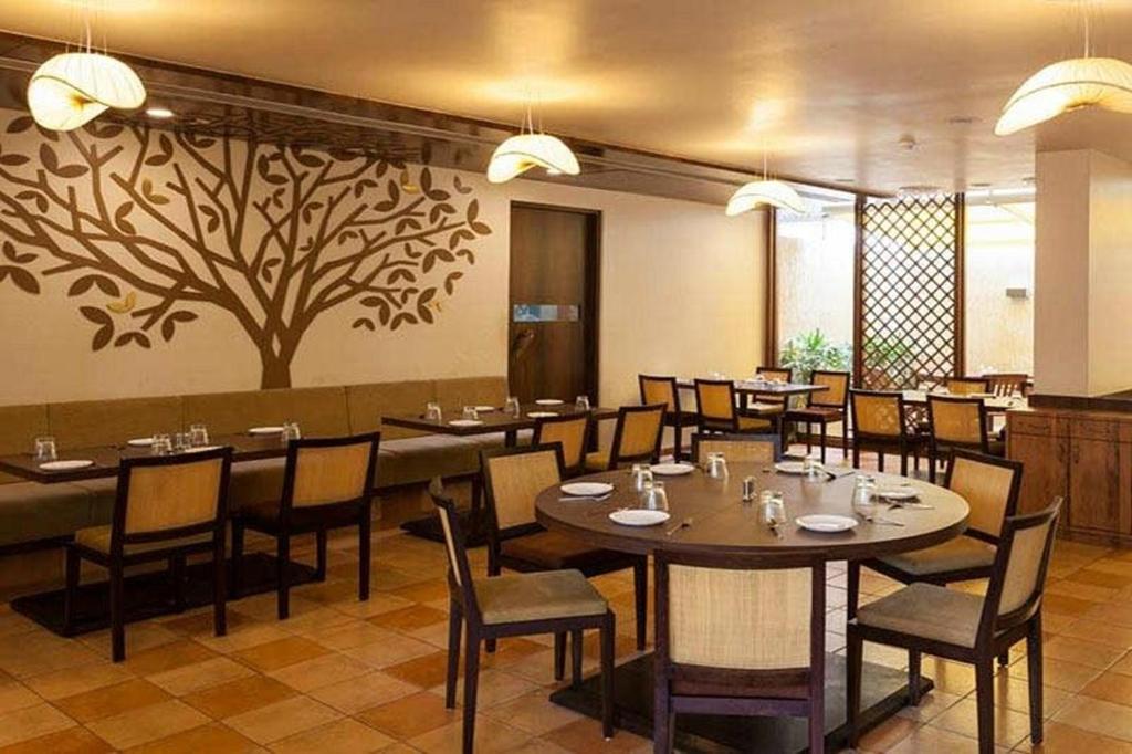 Restaurace v ubytování K Tree Boutique Hotel, Kolhapur