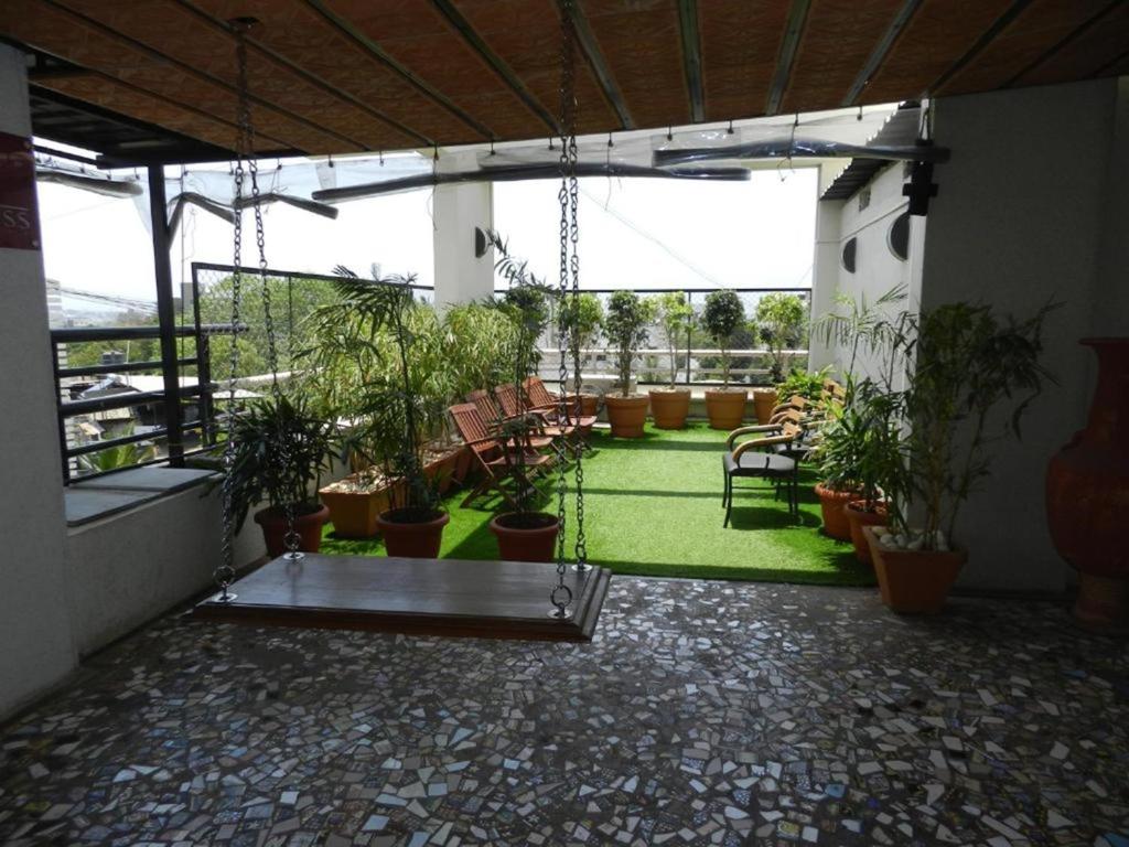Balkón nebo terasa v ubytování K Tree Boutique Hotel, Kolhapur