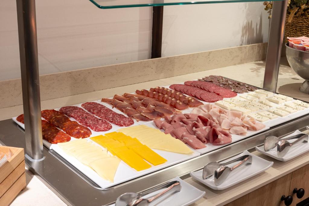 Comida en o cerca de este hotel