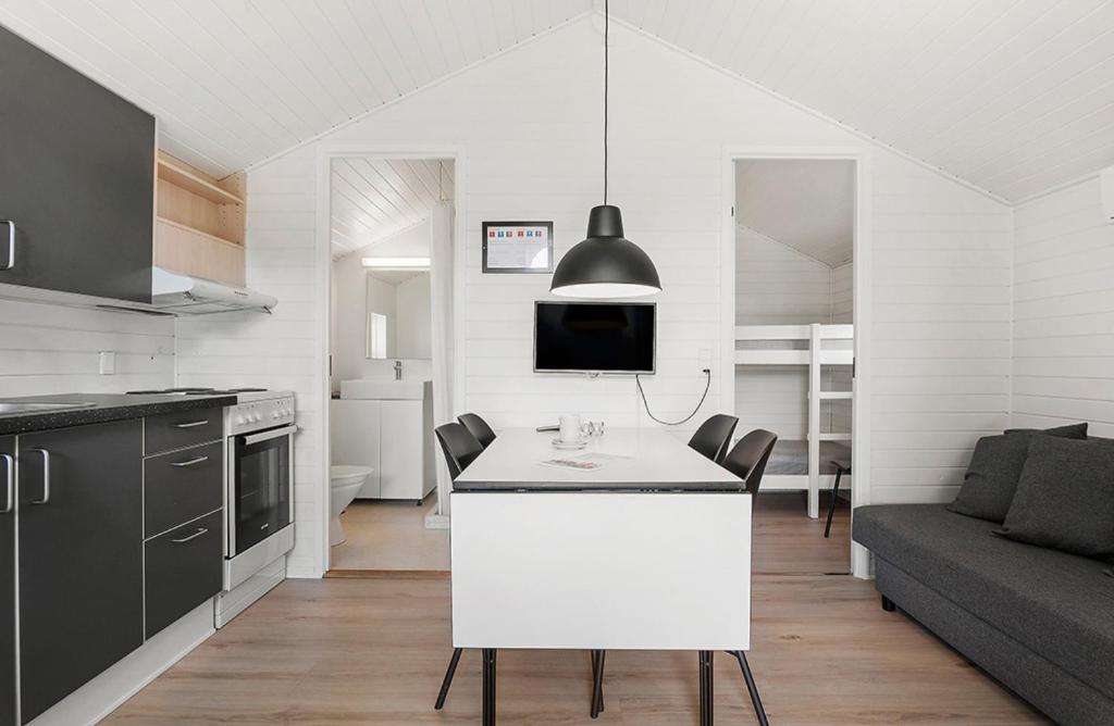 Cucina o angolo cottura di First Camp Holbæk Fjord