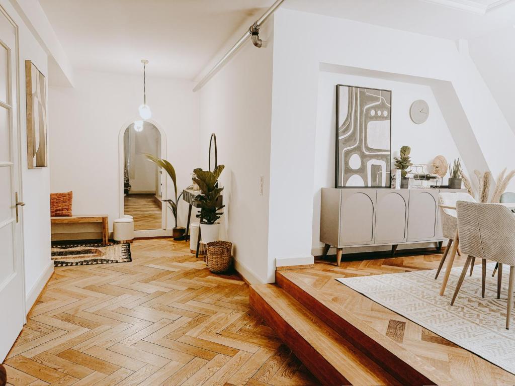 Posezení v ubytování Stilvolle Maisonette im Herzen der Stadt
