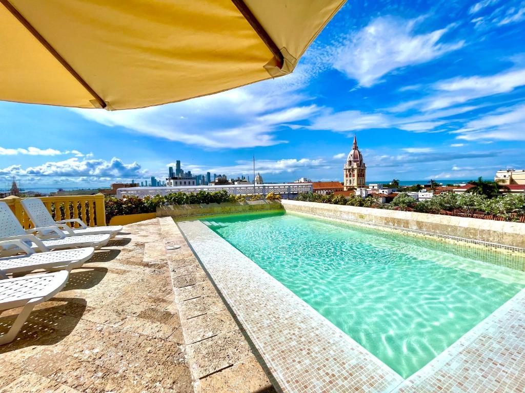 by Calamari Homes - El Porvenir 401 walled city