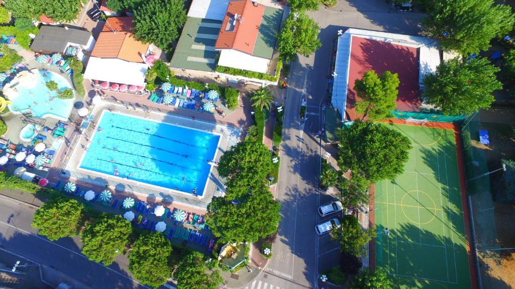 Πισίνα στο ή κοντά στο Happy Camp mobile homes in Camping Riccione