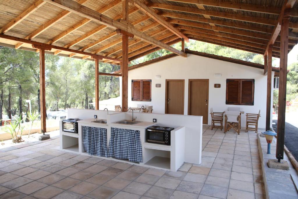 Foto dalla galleria di Scala Village Camping a Vatopedi