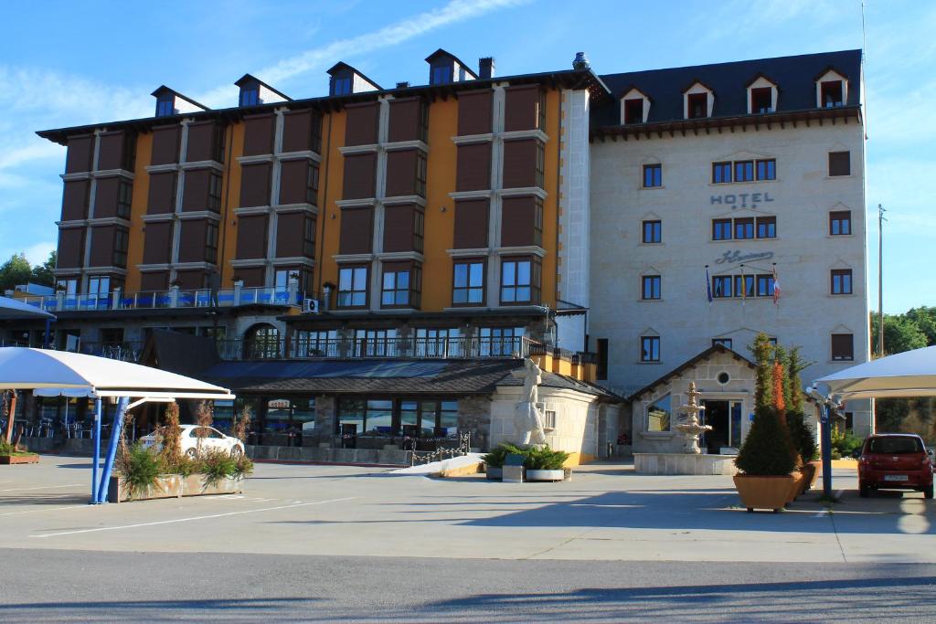 Edificio en el que se encuentra el hotel