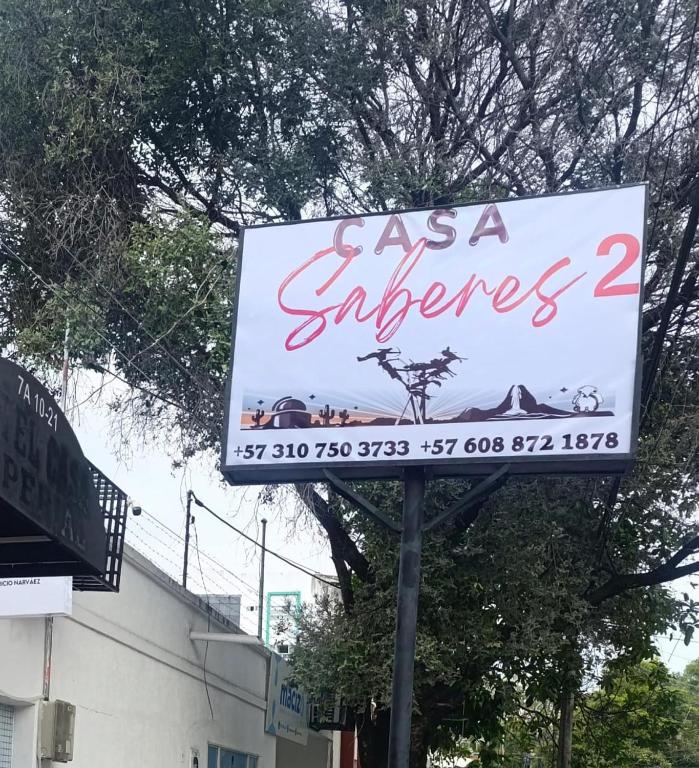 内瓦Hotel Casa Saberes 2的街上的卡萨礼仪标志