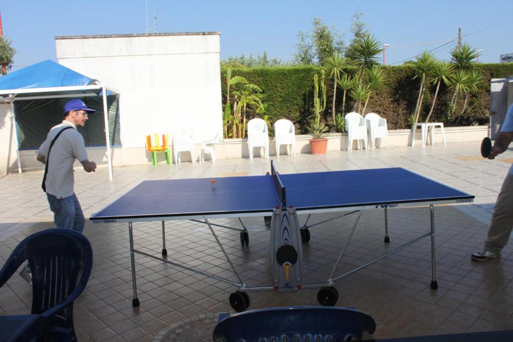 Stolní tenis v ubytování Residence Oasi Salento nebo okolí