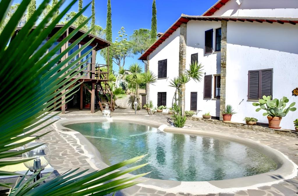 Bazén v ubytování Villa Porta a Colle nebo v jeho okolí