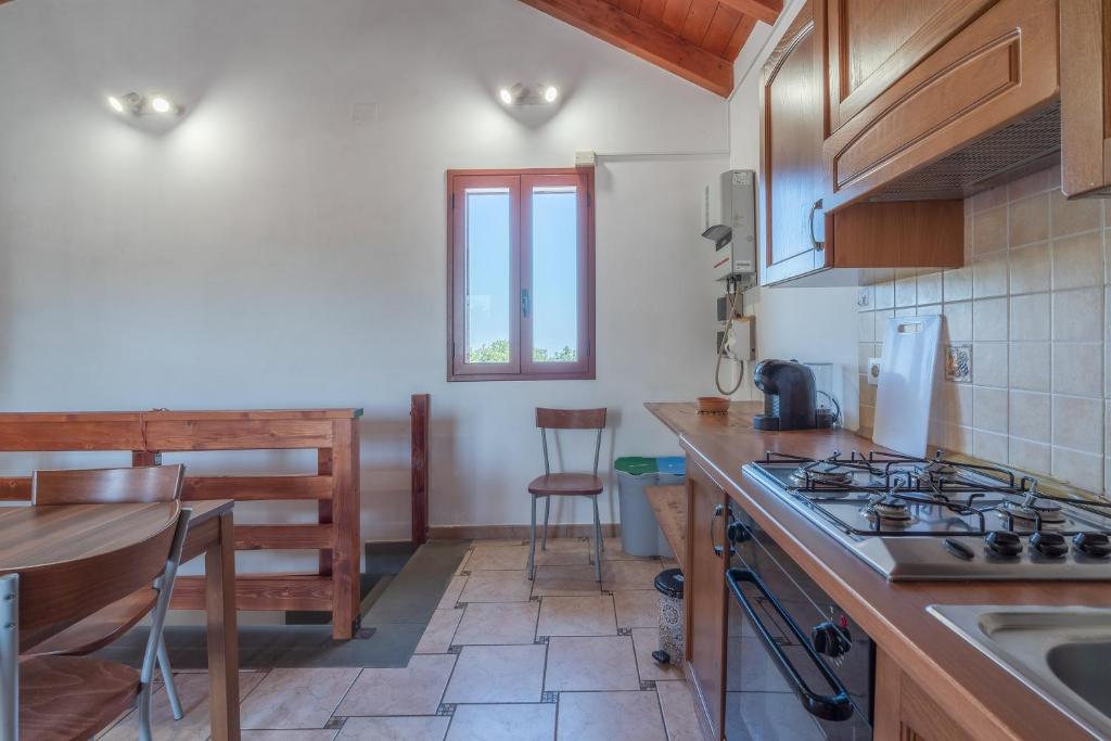 Kuchyň nebo kuchyňský kout v ubytování Le colline sul mare