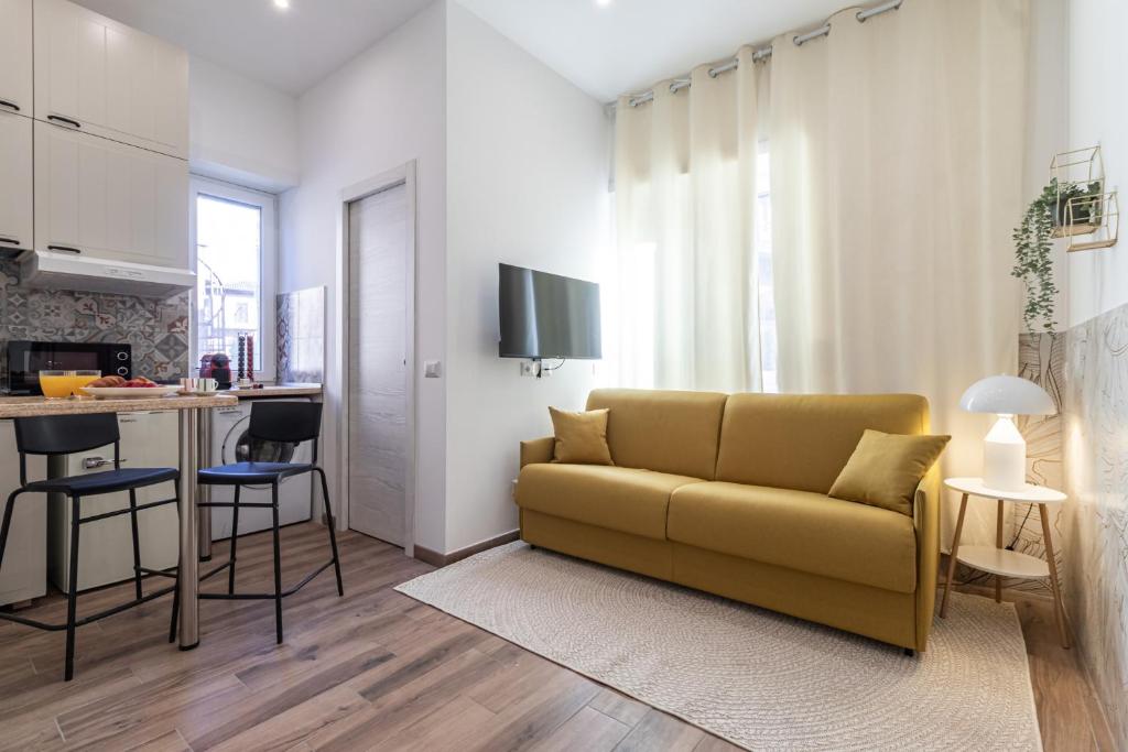 Dapur atau dapur kecil di Aeroporto Ciampino Elegant Suite WiFi AC