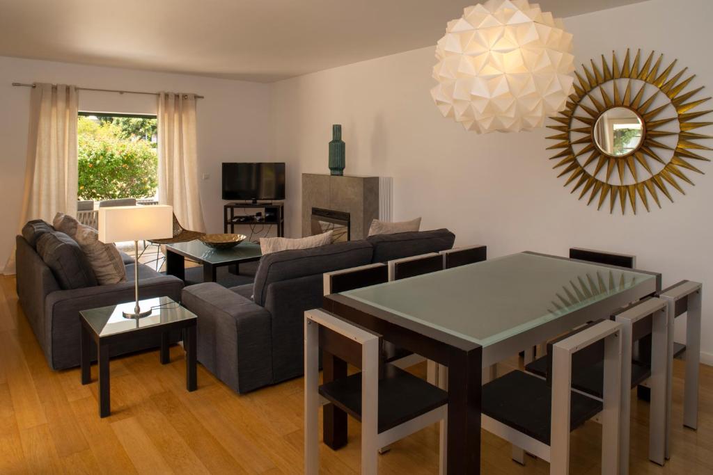 TV a/nebo společenská místnost v ubytování Vila Bicuda Resort
