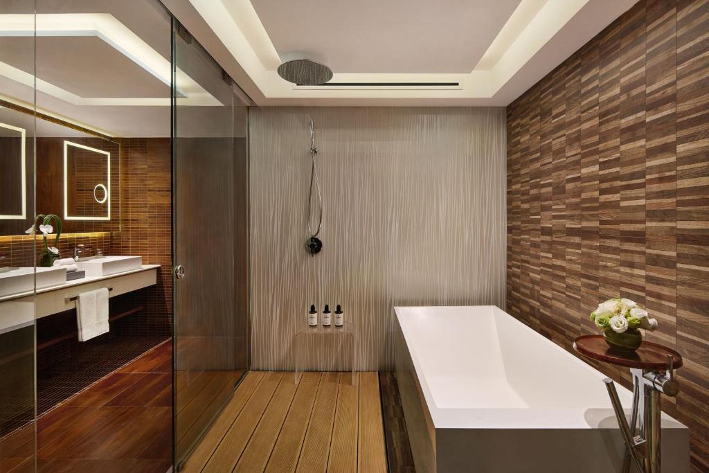 Bagno di The Park Lane Hong Kong, Autograph Collection