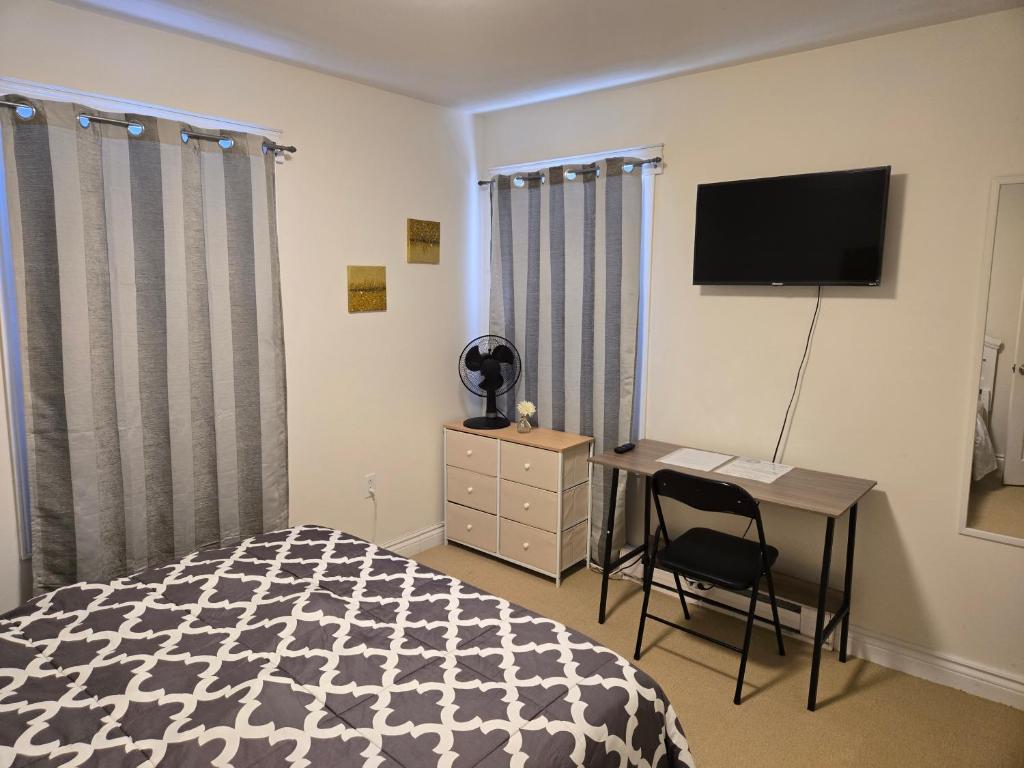 Televiisor ja/või meelelahutuskeskus majutusasutuses Market place room 2