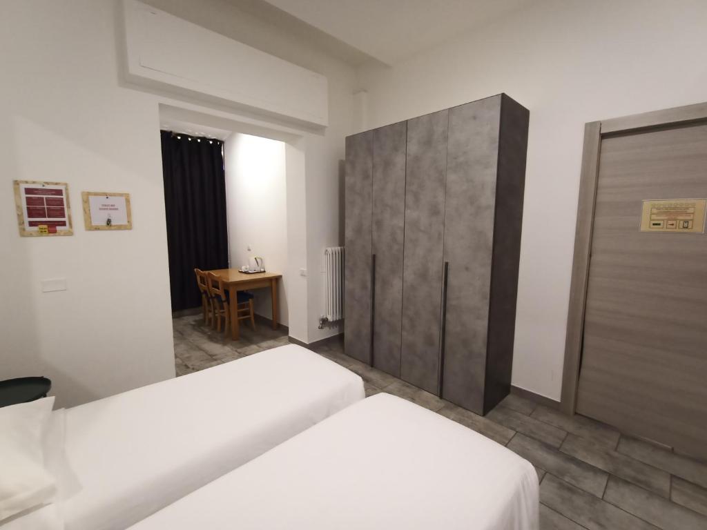Airport Boulevard Guesthouse - Habitación Doble Con Baño Privado Externo